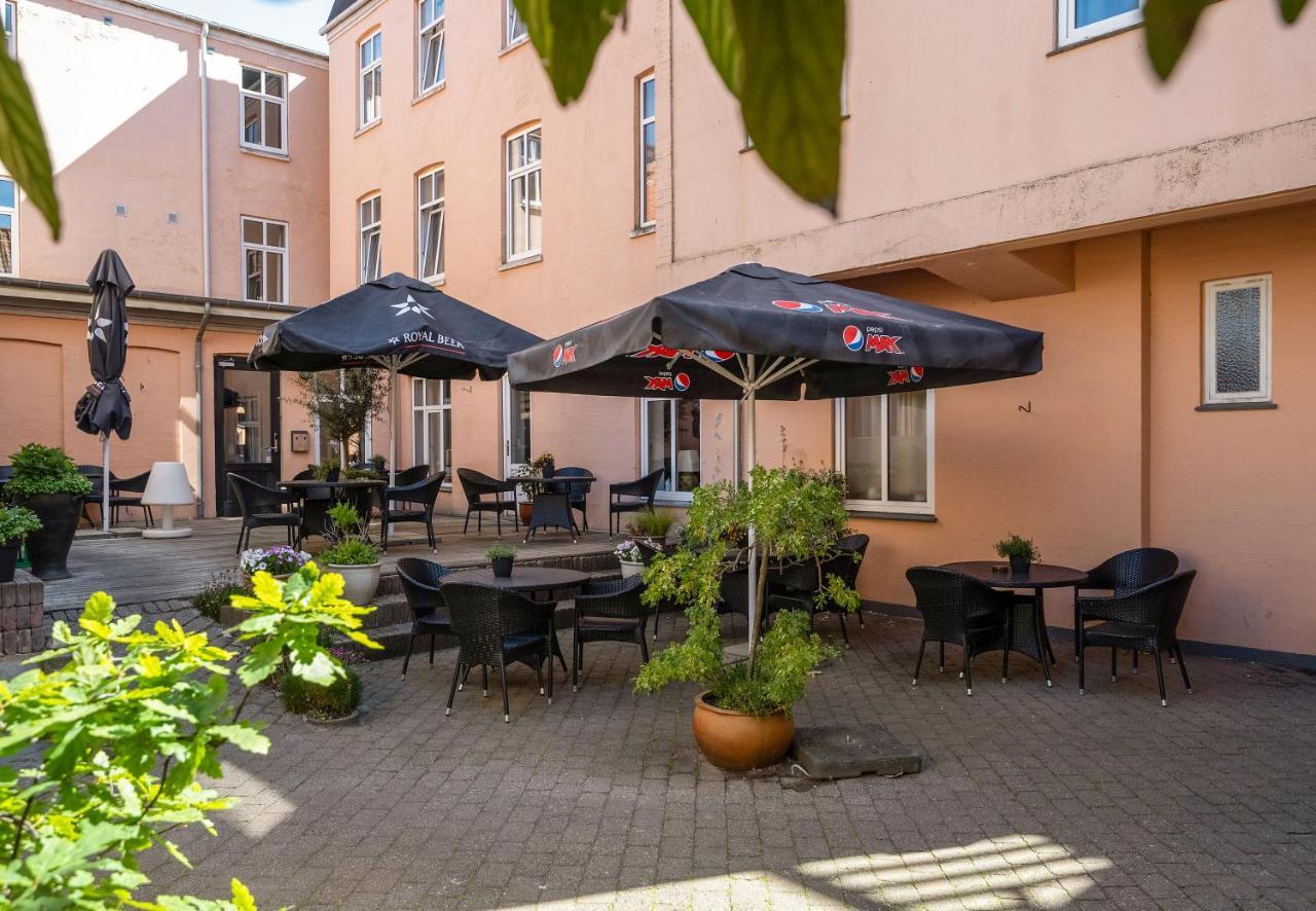Hotel Postgaarden Fredericia Bagian luar foto