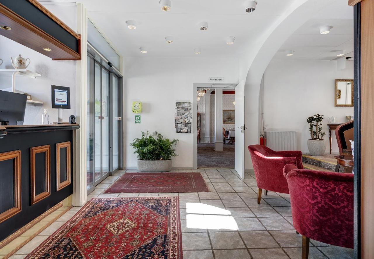 Hotel Postgaarden Fredericia Bagian luar foto