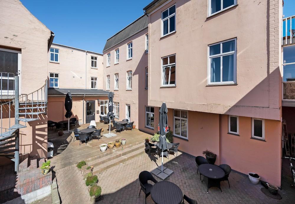 Hotel Postgaarden Fredericia Bagian luar foto